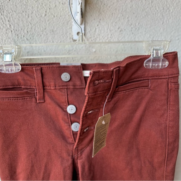 Levi’s never worn - Picture 8 of 8